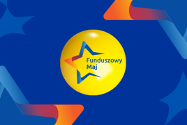 Kolorowa grafika na niebieskim tle z gwiazdami. W centrum znajduje się żółte koło z logo w kształcie gwiazdy oraz napisem „Funduszowy Maj”.
