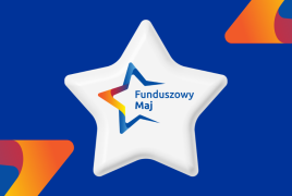 Grafika promocyjna na niebieskim tle z kolorowymi, falującymi elementami w barwach żółtej, pomarańczowej i czerwonej. Na środku znajduje się jasna, trójwymiarowa gwiazda z napisem „Funduszowy Maj”, wewnątrz której widoczny jest mniejszy, stylizowany kontur gwiazdy w kolorach gradientowych.