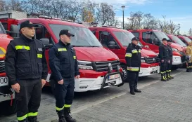 Uroczystość przekazania lekkich wozów strażackich